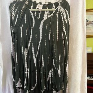 Knox Rose Black & White Tie-Dye Ribbed Long Sleeve Top